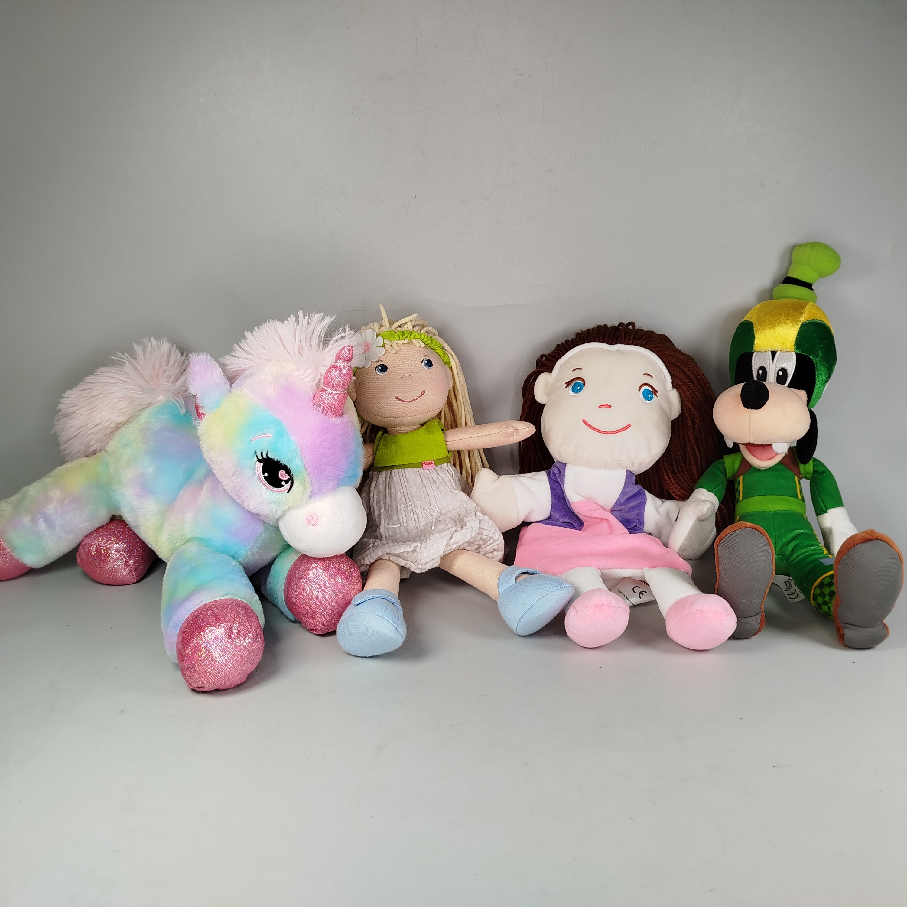 Diverse Kuscheltier - Regenbogen-Einhorn, Stoffpuppen-Set und Plüschfigur